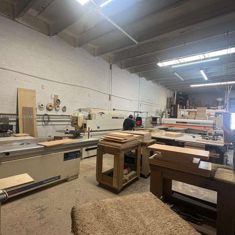 2683 76, Hialeah, FL 33016