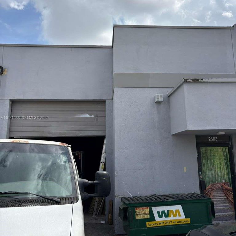 2683 76, Hialeah, FL 33016