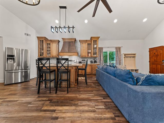 1556 Hamilton Dairy, Hot Springs, AR 71901