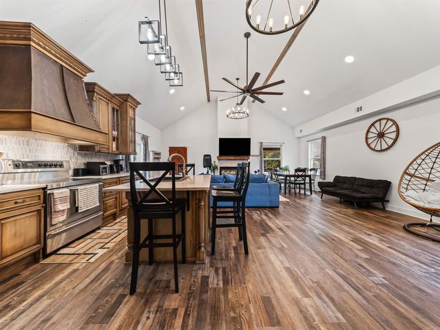 1556 Hamilton Dairy, Hot Springs, AR 71901