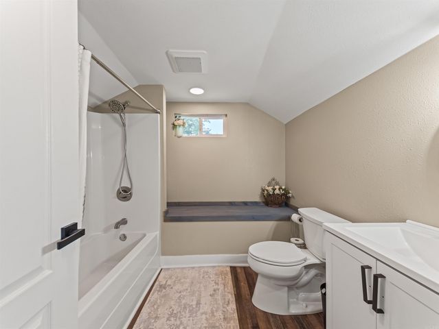 1556 Hamilton Dairy, Hot Springs, AR 71901