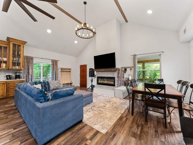 1556 Hamilton Dairy, Hot Springs, AR 71901