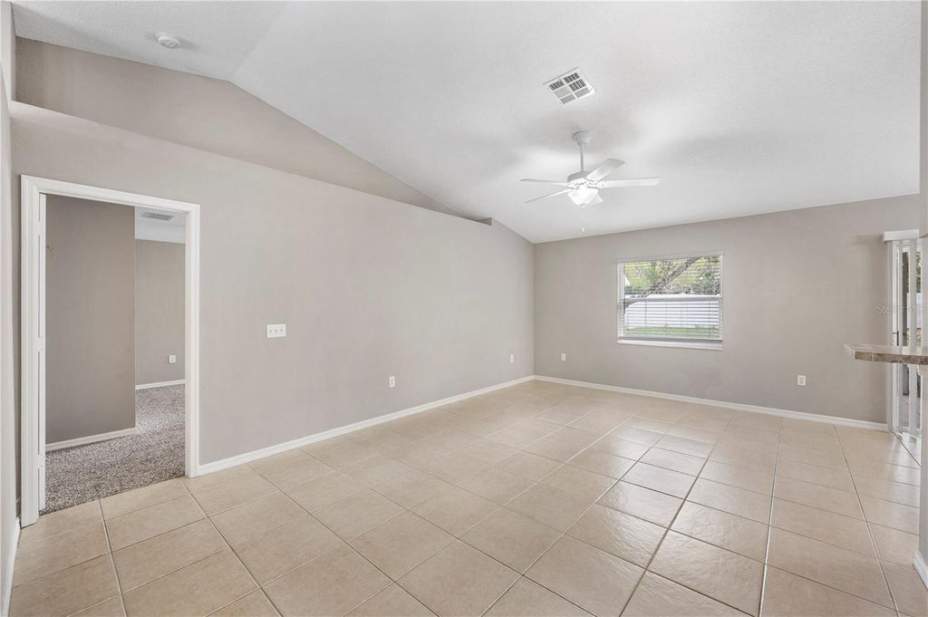 Image 12 of property listing at 5304 RAY PLACE, Lakeland, FL 33813