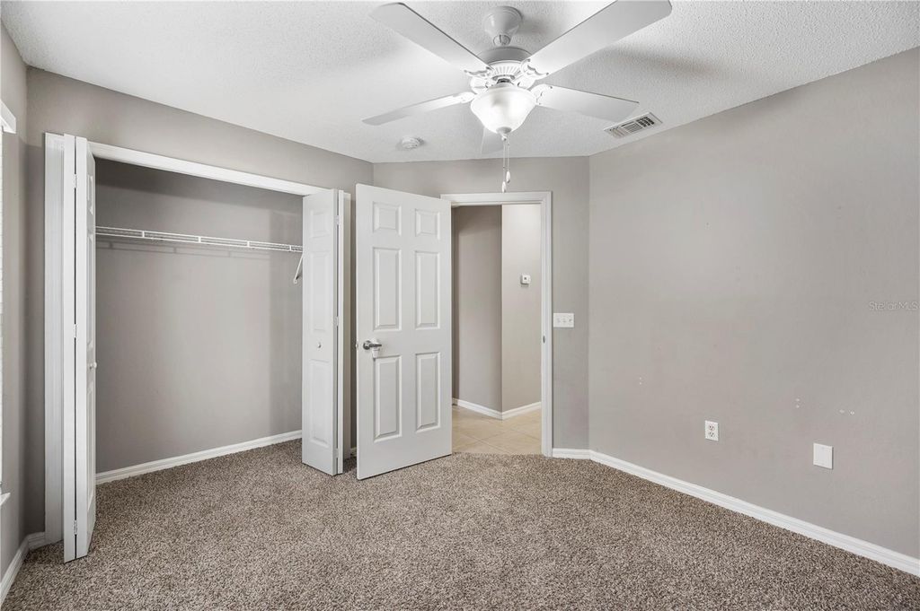 Image 25 of property listing at 5304 RAY PLACE, Lakeland, FL 33813