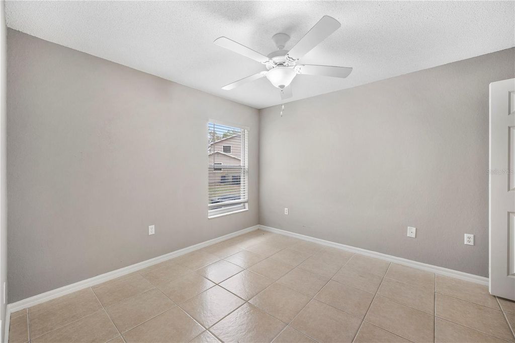 Image 26 of property listing at 5304 RAY PLACE, Lakeland, FL 33813