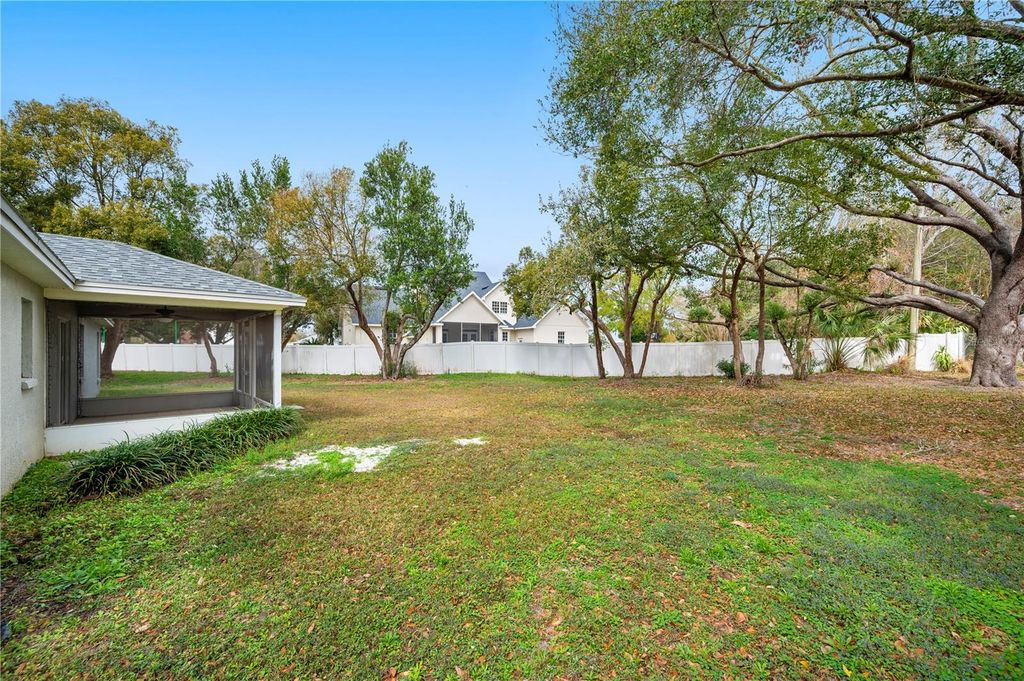 Image 33 of property listing at 5304 RAY PLACE, Lakeland, FL 33813