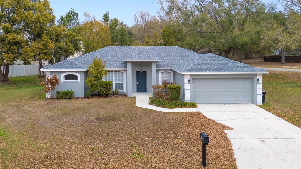 Image 34 of property listing at 5304 RAY PLACE, Lakeland, FL 33813
