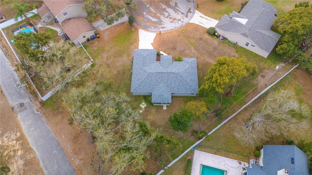 Image 38 of property listing at 5304 RAY PLACE, Lakeland, FL 33813