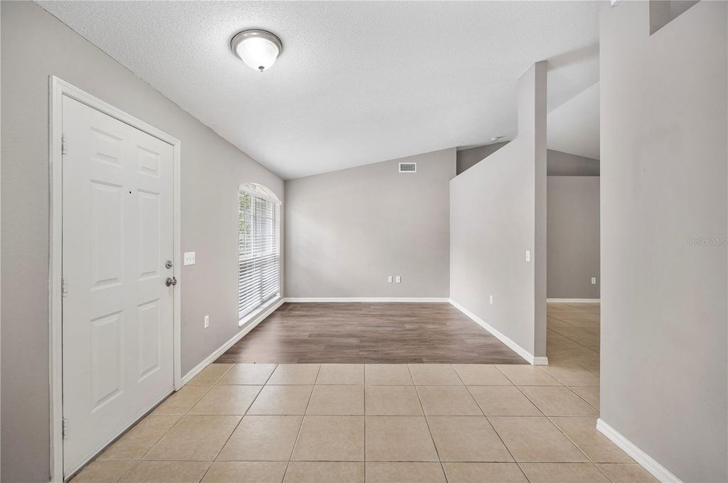 Image 6 of property listing at 5304 RAY PLACE, Lakeland, FL 33813