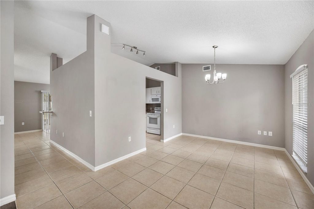 Image 8 of property listing at 5304 RAY PLACE, Lakeland, FL 33813