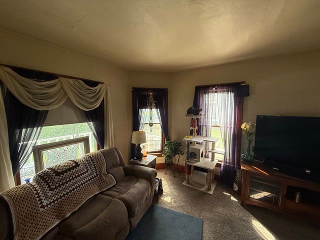 2528 Farnam Street, Davenport, IA 52803