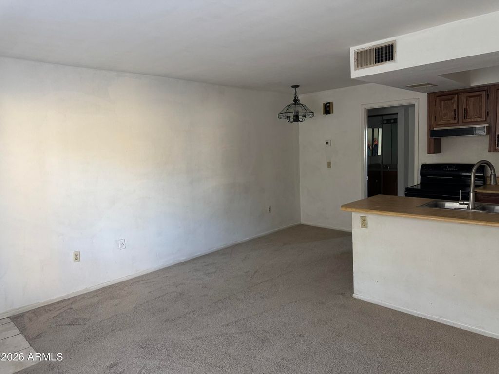 461 W HOLMES Avenue 331, Mesa, AZ 85210