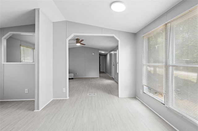 184 Lions Circle, Onalaska, TX 77360