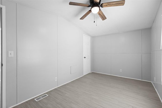 184 Lions Circle, Onalaska, TX 77360