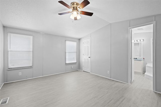 184 Lions Circle, Onalaska, TX 77360