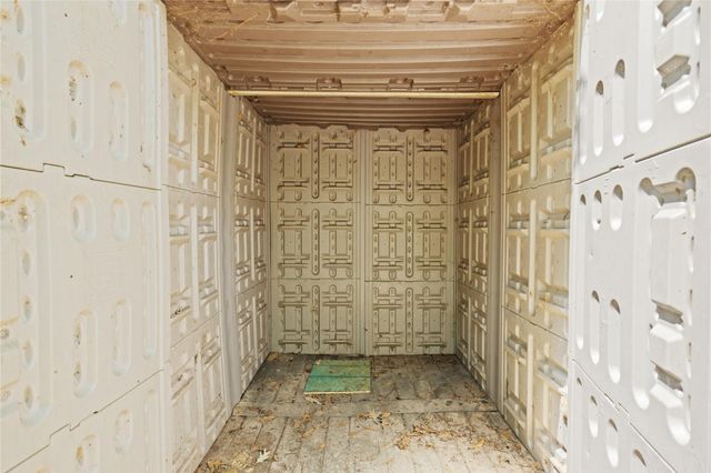 184 Lions Circle, Onalaska, TX 77360