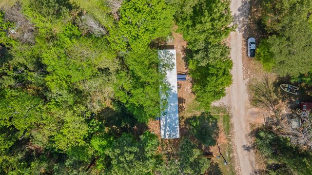184 Lions Circle, Onalaska, TX 77360