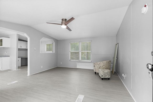 184 Lions Circle, Onalaska, TX 77360