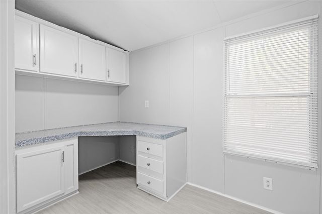 184 Lions Circle, Onalaska, TX 77360