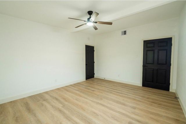 1402 Bayou Shore Drive, Galveston, TX 77551