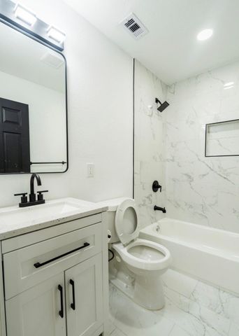 1402 Bayou Shore Drive, Galveston, TX 77551