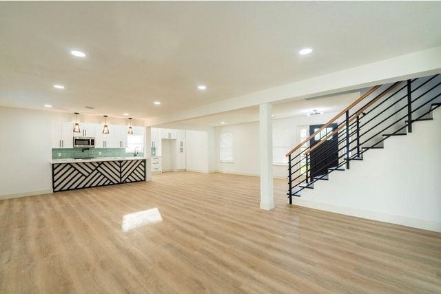 1402 Bayou Shore Drive, Galveston, TX 77551