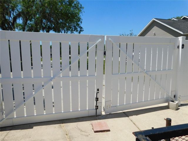 1203 SE 49TH AVENUE, Ocala, FL 34471