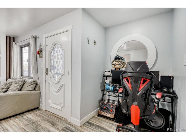 970 Nile St, Aurora, CO 80010