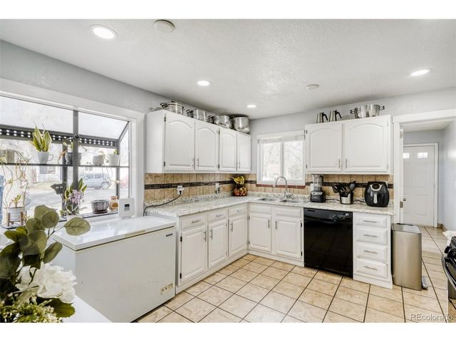 970 Nile St, Aurora, CO 80010