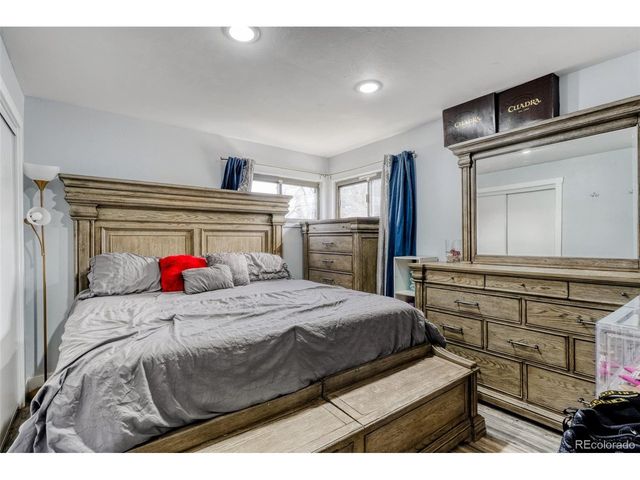 970 Nile St, Aurora, CO 80010