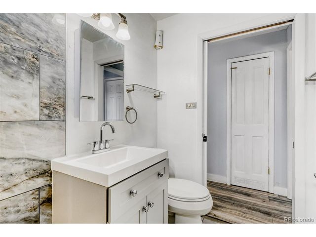 970 Nile St, Aurora, CO 80010