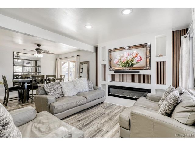 970 Nile St, Aurora, CO 80010