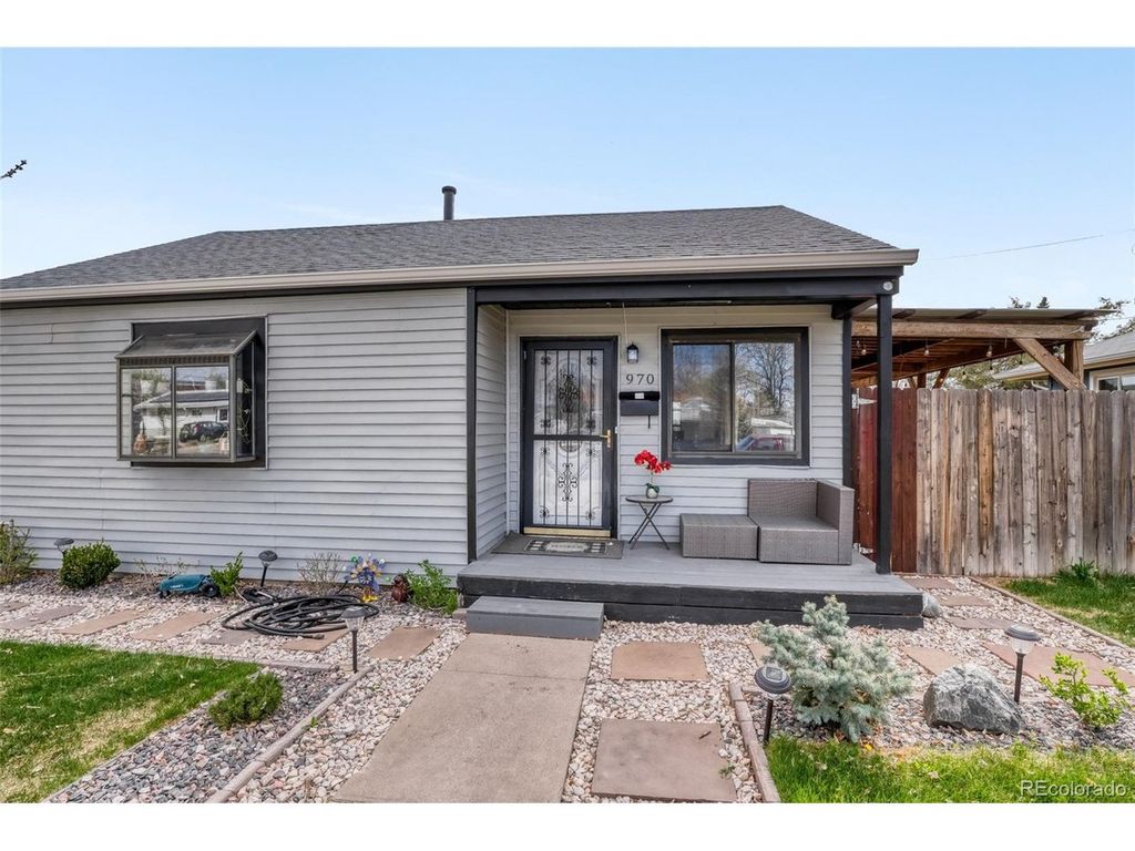 970 Nile St, Aurora, CO 80010