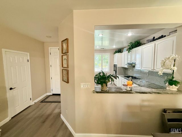 414 Lumberton Drive, Bakersfield, CA 93312
