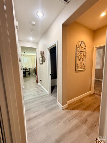 414 Lumberton Drive, Bakersfield, CA 93312