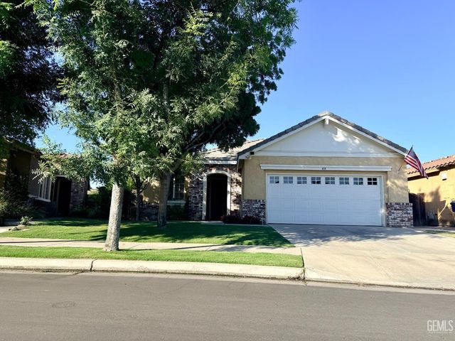 414 Lumberton Drive, Bakersfield, CA 93312