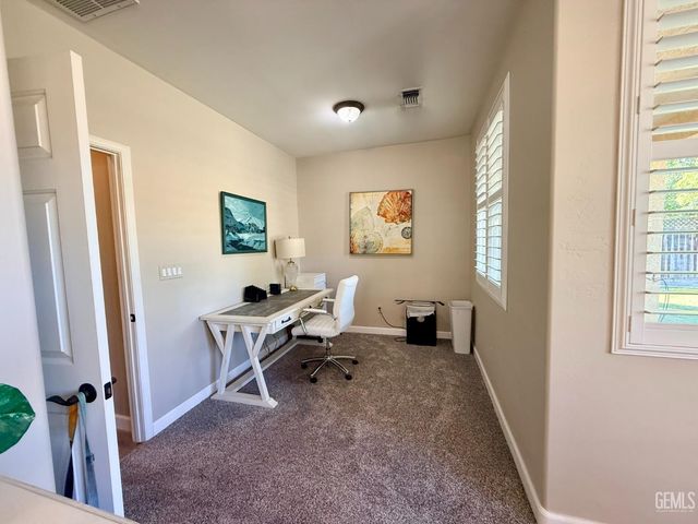 414 Lumberton Drive, Bakersfield, CA 93312