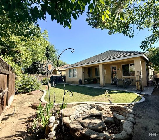414 Lumberton Drive, Bakersfield, CA 93312