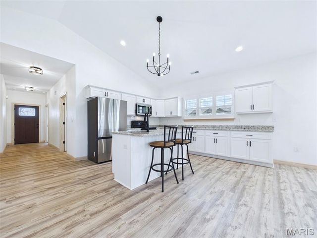 7509 Clarence Court, Glen Carbon, IL 62034