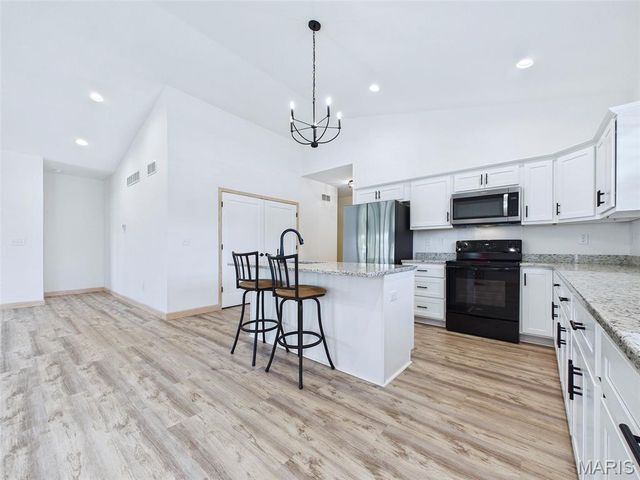 7509 Clarence Court, Glen Carbon, IL 62034