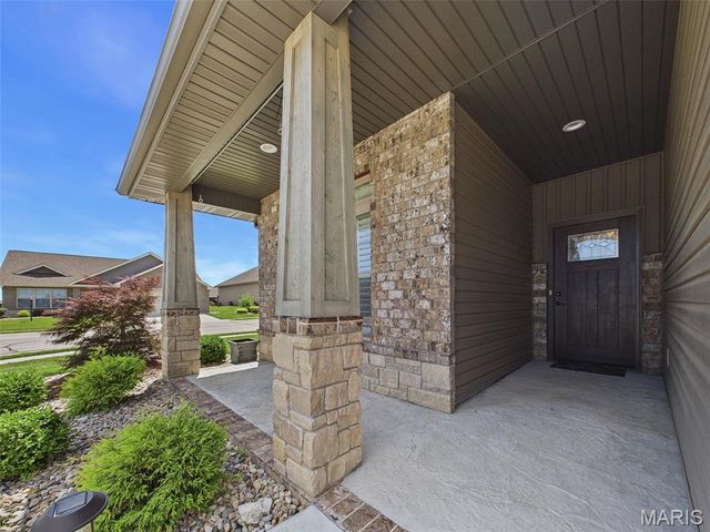 7509 Clarence Court, Glen Carbon, IL 62034