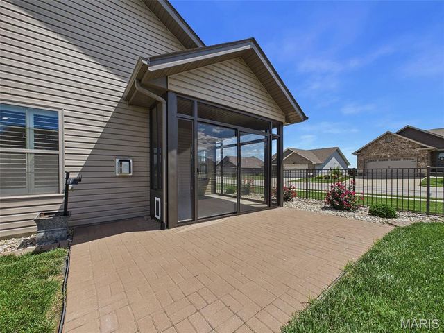 7509 Clarence Court, Glen Carbon, IL 62034