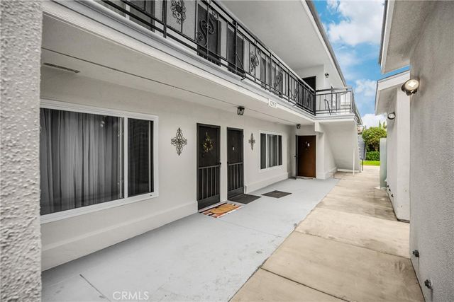 12571 Kensington Lane 6, Garden Grove, CA 92840