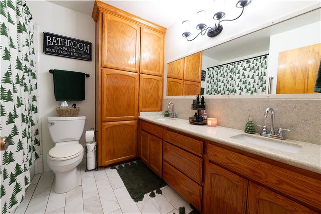 304 Elizabeth Ave, Kingsville, TX 78363