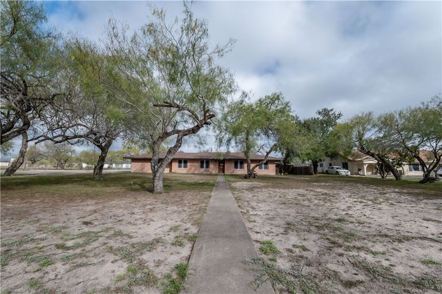 304 Elizabeth Ave, Kingsville, TX 78363