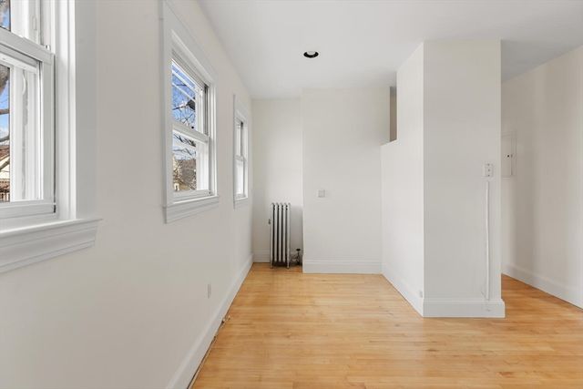 3 Clayton St 3, Watertown, MA 02472