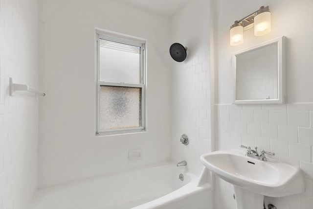 3 Clayton St 3, Watertown, MA 02472