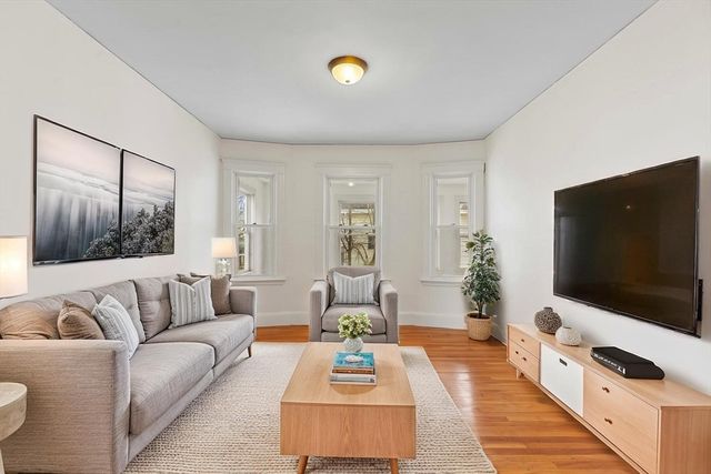 3 Clayton St 3, Watertown, MA 02472