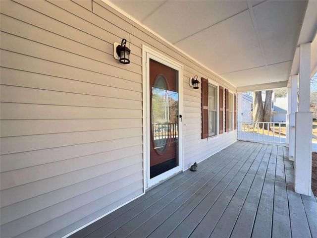 136 Crown Forest Drive, Mcdonough, GA 30252