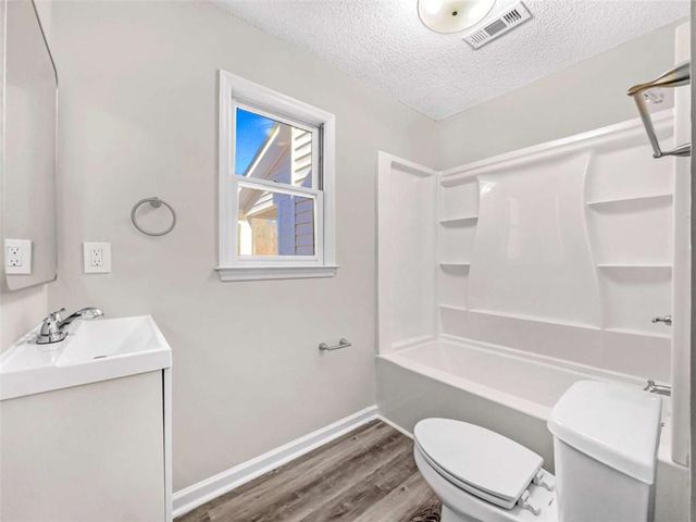 136 Crown Forest Drive, Mcdonough, GA 30252